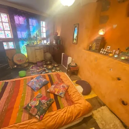 Apartment Petite Maison De Resource Avec Cuisine